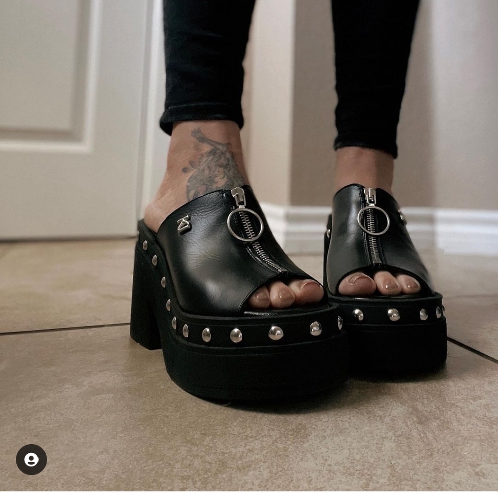 ISO Kaltur Mari Sandals